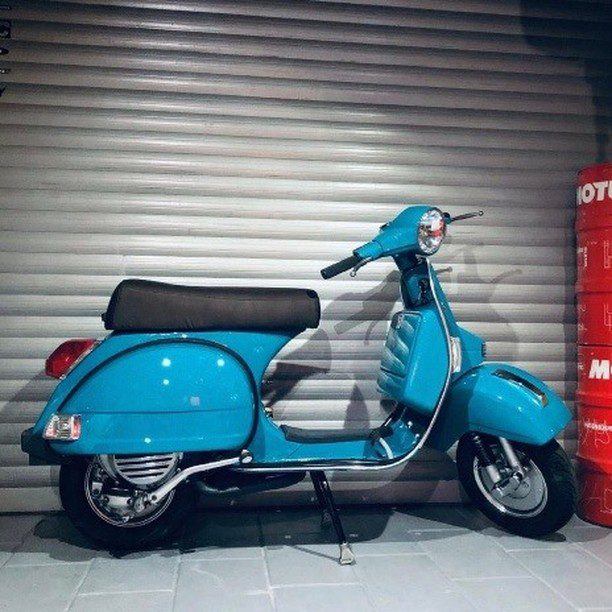 Blue Vespa PX custom modified 

Order Vespa genuine wheel from official dealer
Contact Wa 0819-04-595959
Cek photos in highlight @vesparkindo 

hashtag and mention @vespapxnet for feature repost
Check website www.vespapx.net for more 


@theretromind @dogusatamturk