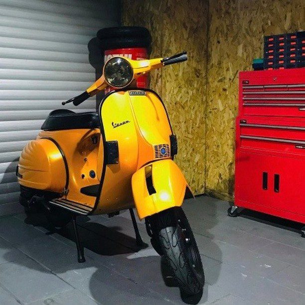 Yellow Vespa PX custom modified accessories 

Order Vespa genuine wheel from official dealer
Contact Wa 0819-04-595959
Cek photos in highlight @vesparkindo 

hashtag and mention @vespapxnet for feature repost
Check website www.vespapx.net for more 


@theretromind @dogusatamturk
