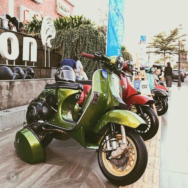 Green Vespa LX custom modified 

Order Vespa genuine wheel from official dealer
Contact Wa 0819-04-595959
Cek photos in highlight @vesparkindo 

hashtag and mention @vespapxnet for feature repost
Check website www.vespapx.net for more 

@aryatuanta