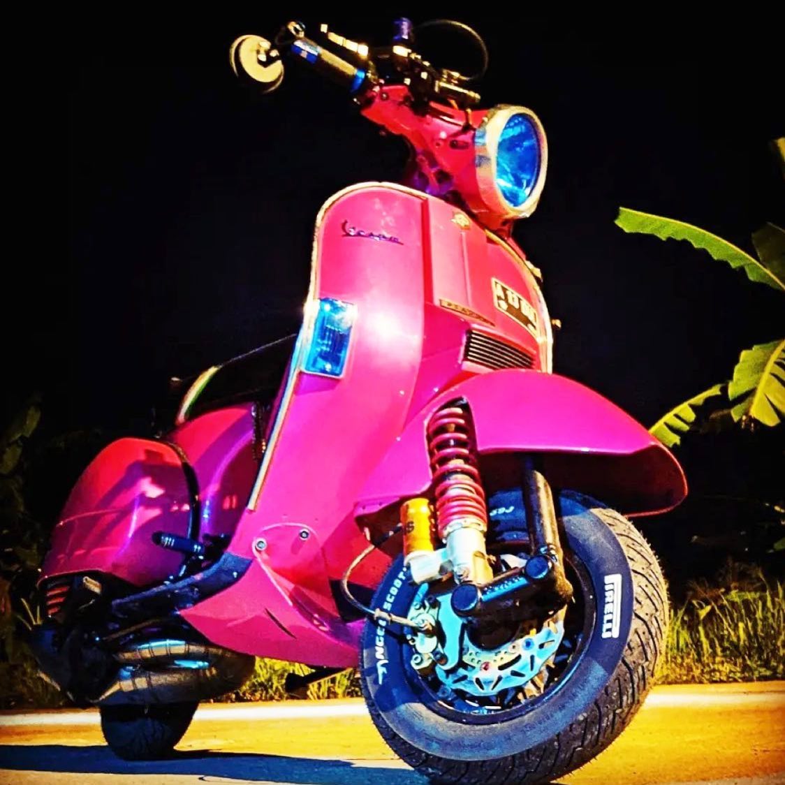 Pink Vespa PX custom modified 

Order Vespa genuine wheel from official dealer
Contact Wa 0819-04-595959
Cek photos in highlight @vesparkindo 
Atau shop online www.tokopedia.com/vesparkindo 

Hashtag and mention @vespapxnet for feature repost
Check website www.vespapx.net for more 

@bobsulaey83