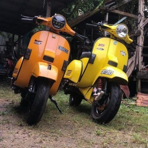 Orange and yellow Vespa PX custom modified 

Hashtag and mention @vespapxnet for feature repost
Check website www.vespapx.net for more 

feature @fazal_alwi