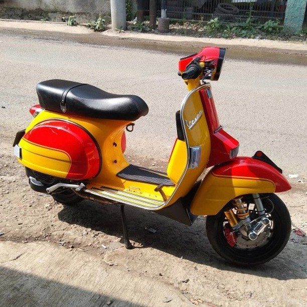 Yellow Vespa px custom modified

Order Vespa genuine wheel from official dealer
Contact Wa 0819-04-595959
Cek photos in highlight @vesparkindo 
Atau shop online www.tokopedia.com/vesparkindo 

Hashtag and mention @vespapxnet for feature repost
Check website www.vespapx.net for more 

 @dadang_excel_modificator