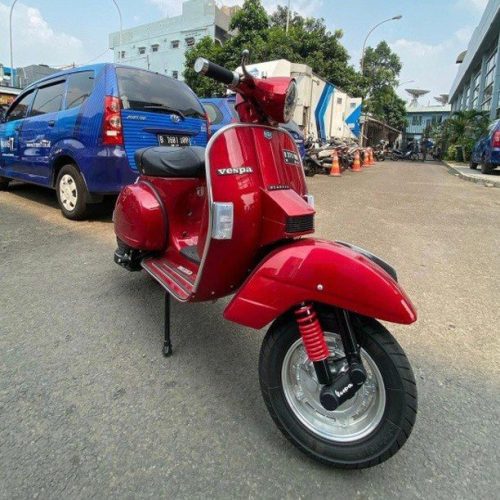 Red Vespa PX custom classic

Hashtag and mention @vespapxnet for feature repost
Check website www.vespapx.net for more 

@theoranje_