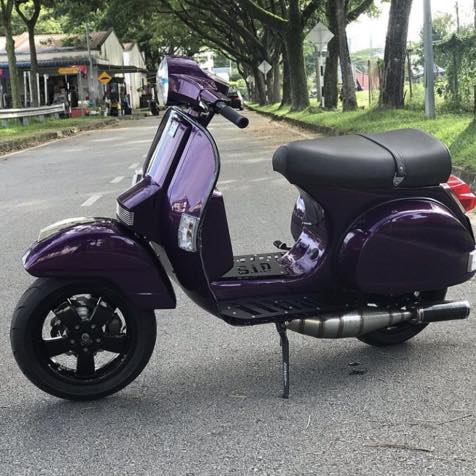 Purple Vespa PX custom modified with black GTS wheels

Cek web vespapx.net for more photo gallery and accessories. hastag mention/tag @vespapxnet for repost 

Cek toped for wheels, parts, accessories, merchandise @vesparkindo
Link in profile


feature @abgbrendo