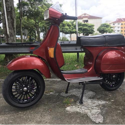 Red Vespa excel t5 custom modified with custom wheels 

Cek web vespapx.net for more photo gallery and accessories. hastag mention/tag @vespapxnet for repost 

Cek toped for wheels, parts, accessories, merchandise @vesparkindo
Link in profile

feature @abgbrendo